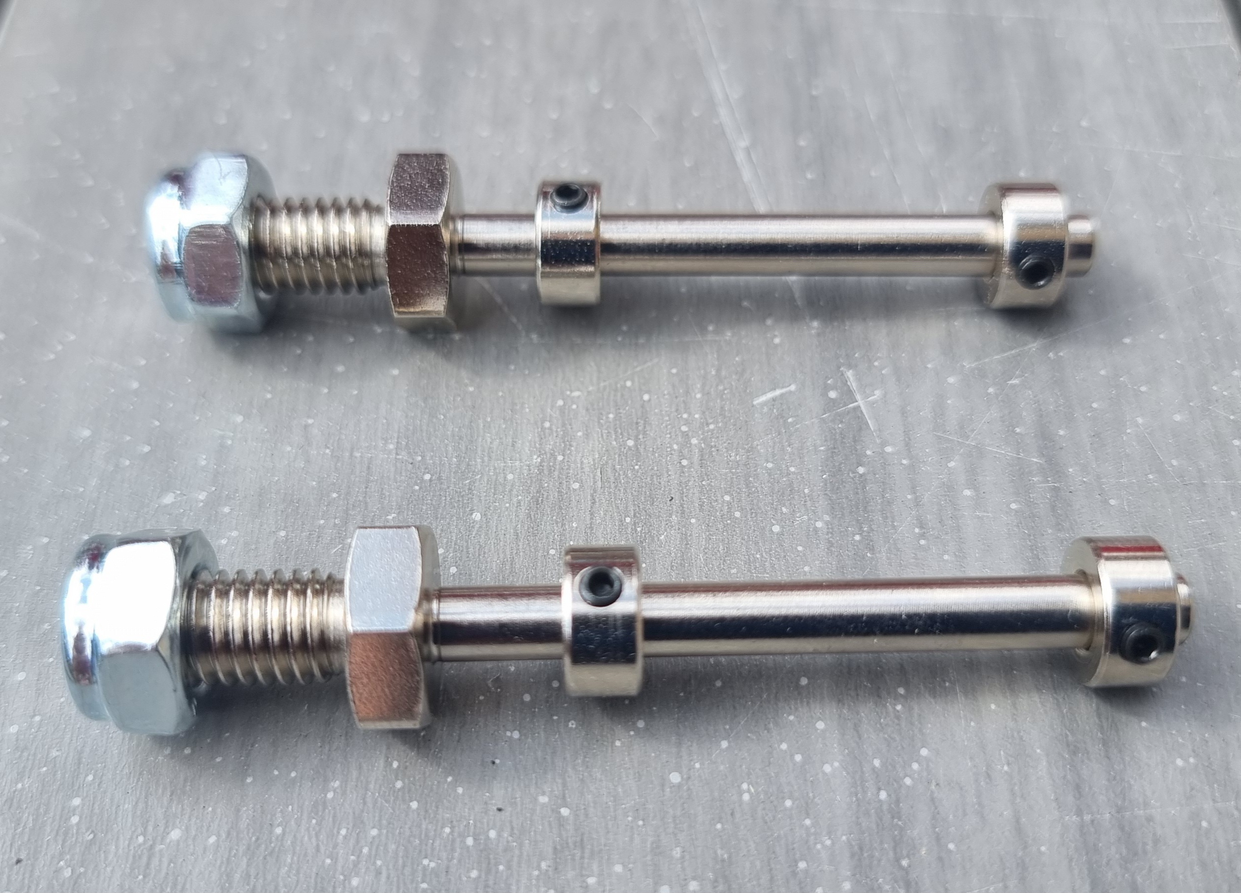 5mm Wheel shaft / stub axle 5 x 50 x m8 Heavy Duty! 2 20250810 111232-CarbonRCParts